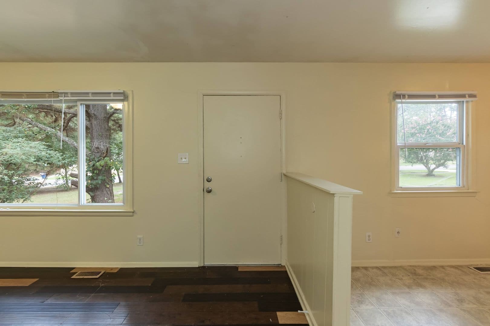 Durham House: 817 S Plum St