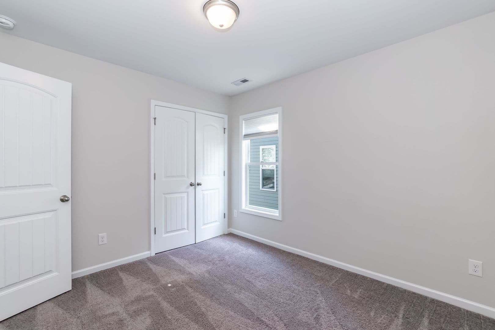 Clayton House: 39 Schoolhouse Way