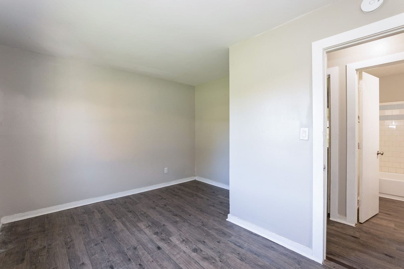 Warrenton House: 110-102 Warrenton Village Dr