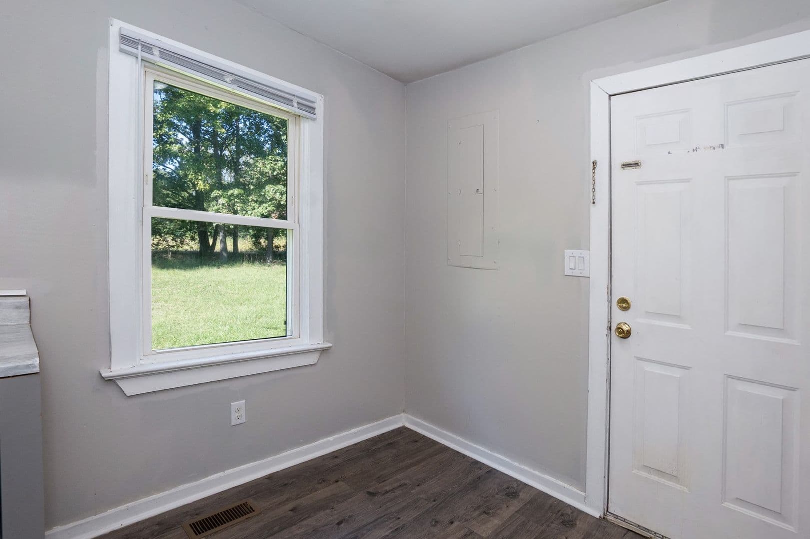 Warrenton House: 110-102 Warrenton Village Dr