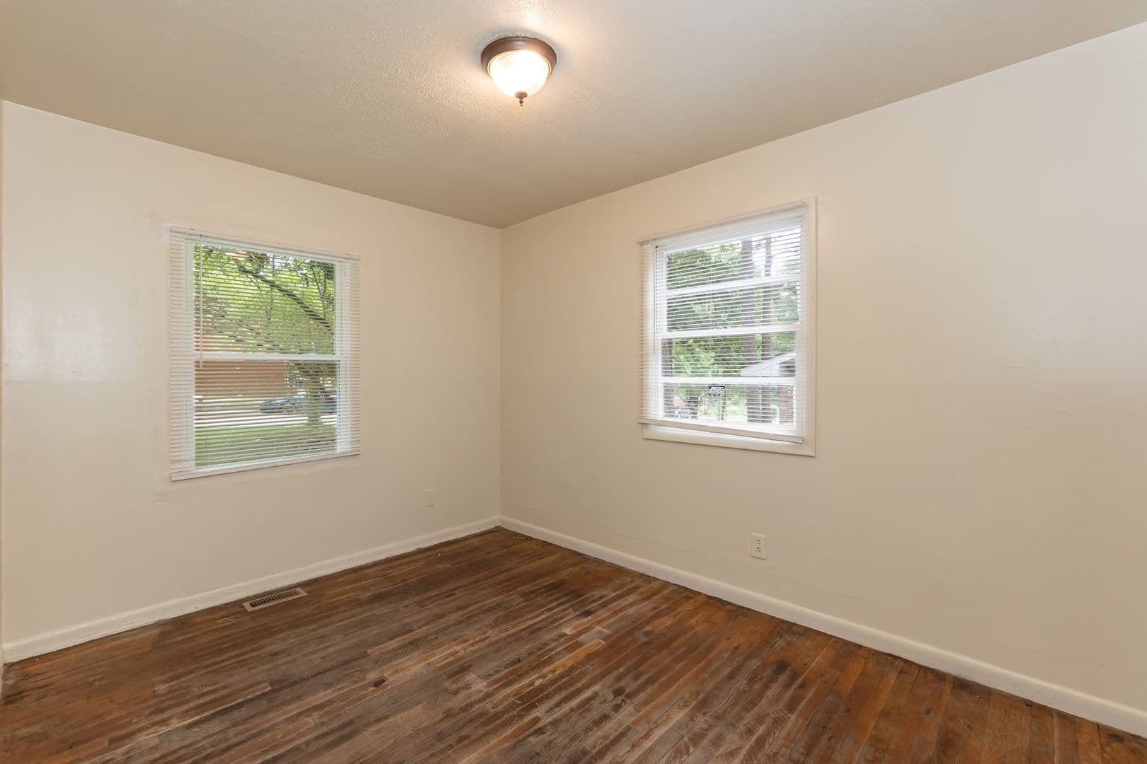 Durham House: 1210 Truman St