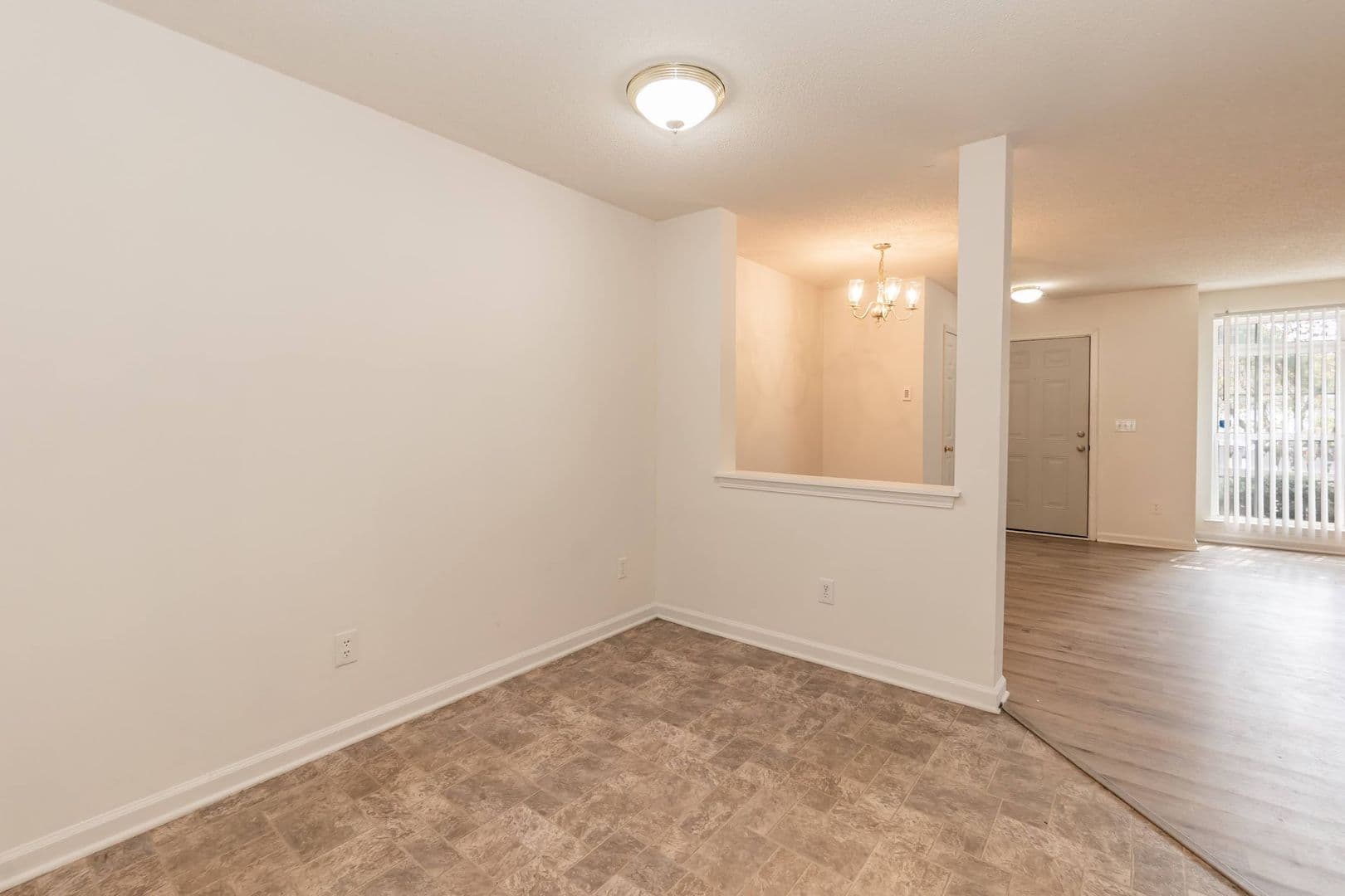 Raleigh House: 8650-112 Neuse Landing Ln