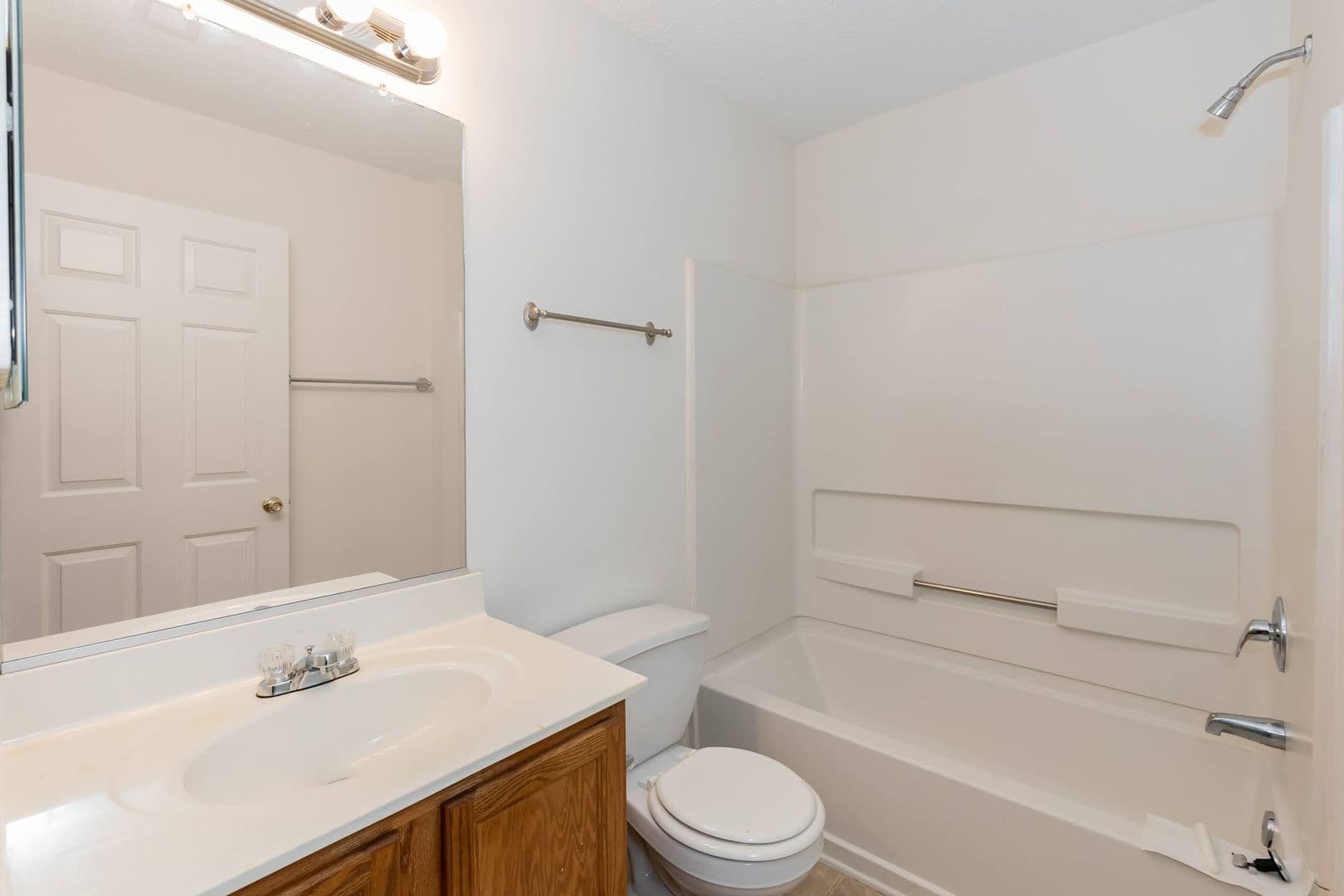 Raleigh House: 8650-112 Neuse Landing Ln