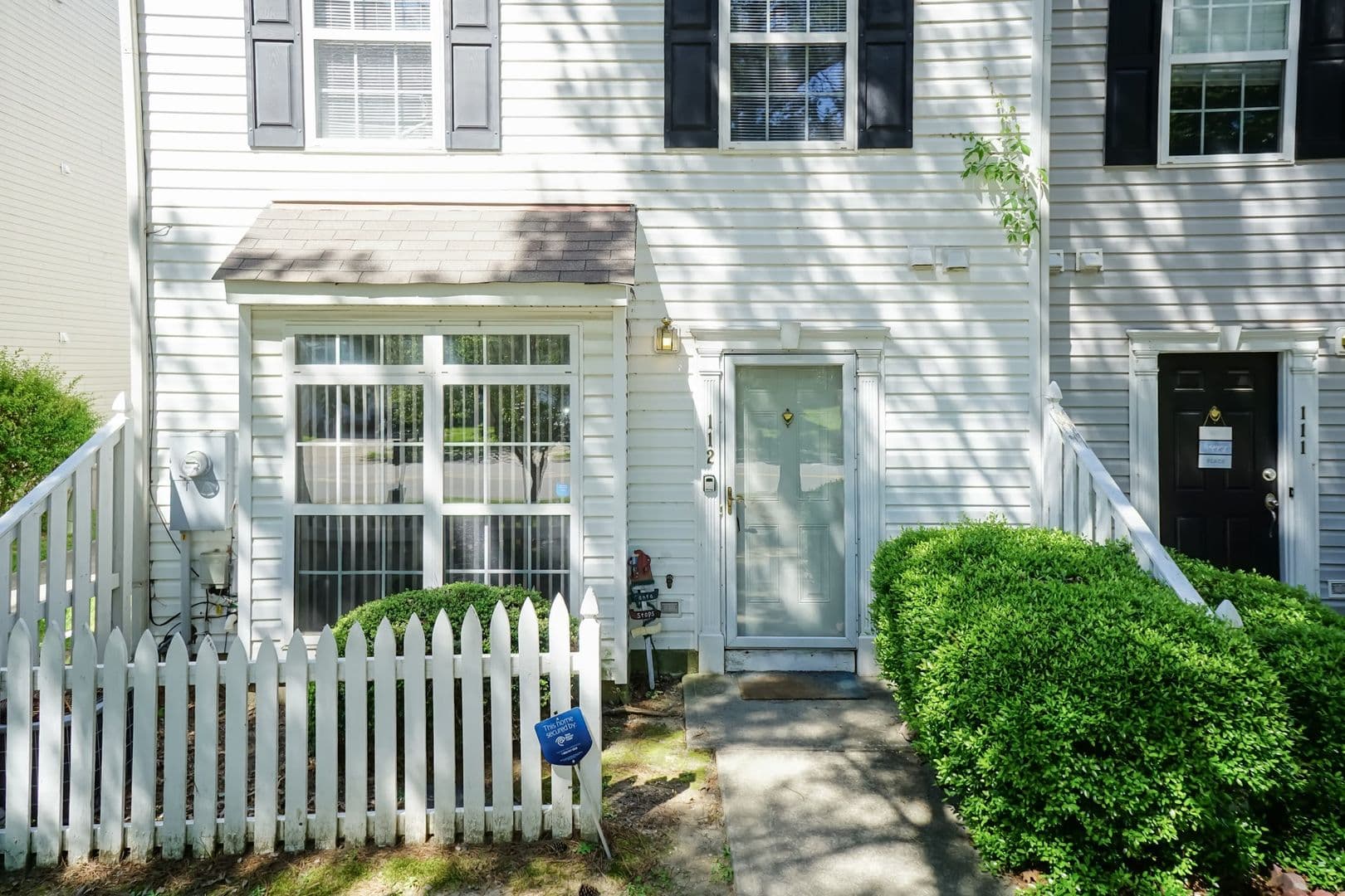 Raleigh House: 8650-112 Neuse Landing Ln