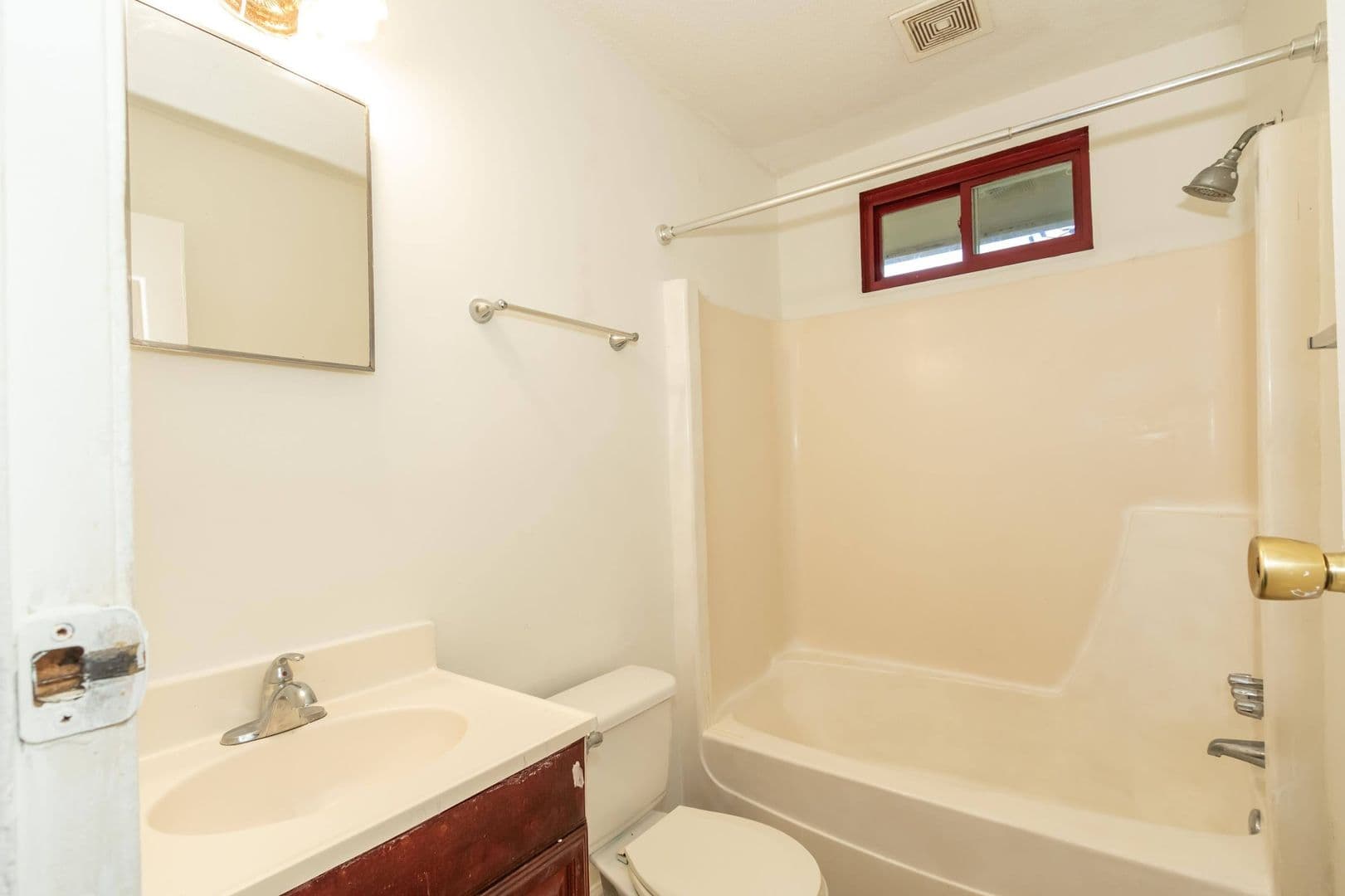 Durham House: 602 A Barton St