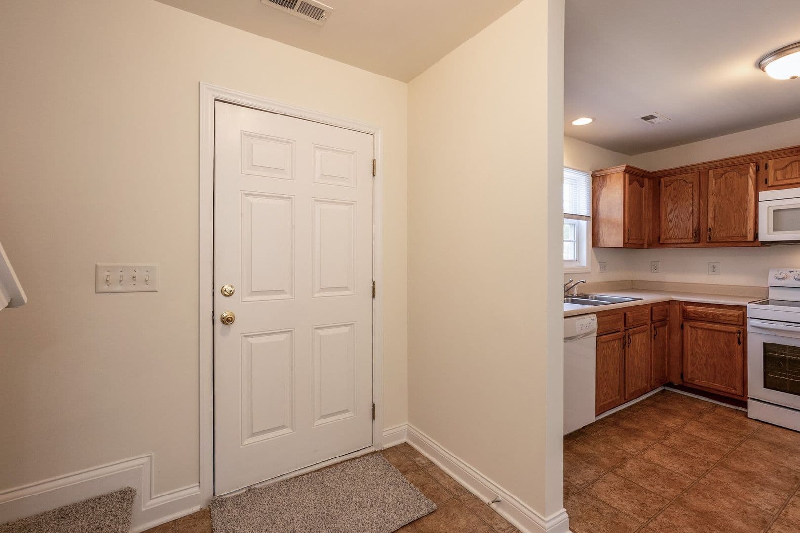 Apex House: 1107 Shackleton Rd.