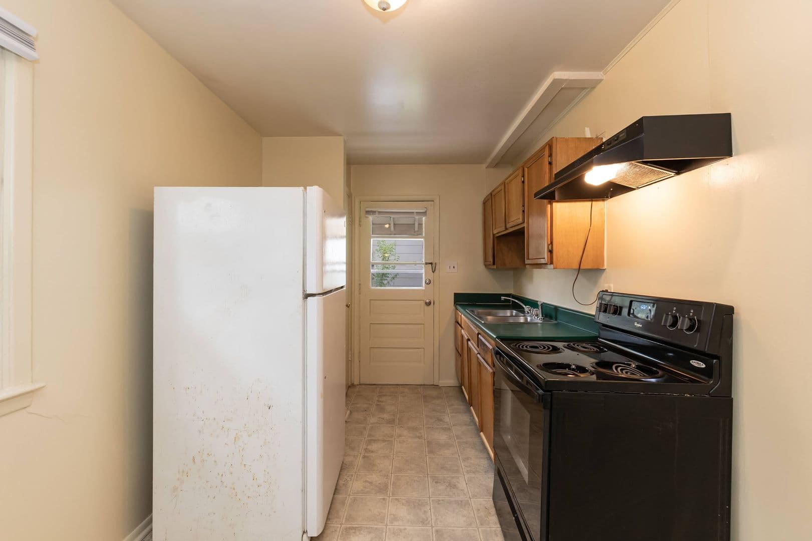Durham House: 817 S Plum St