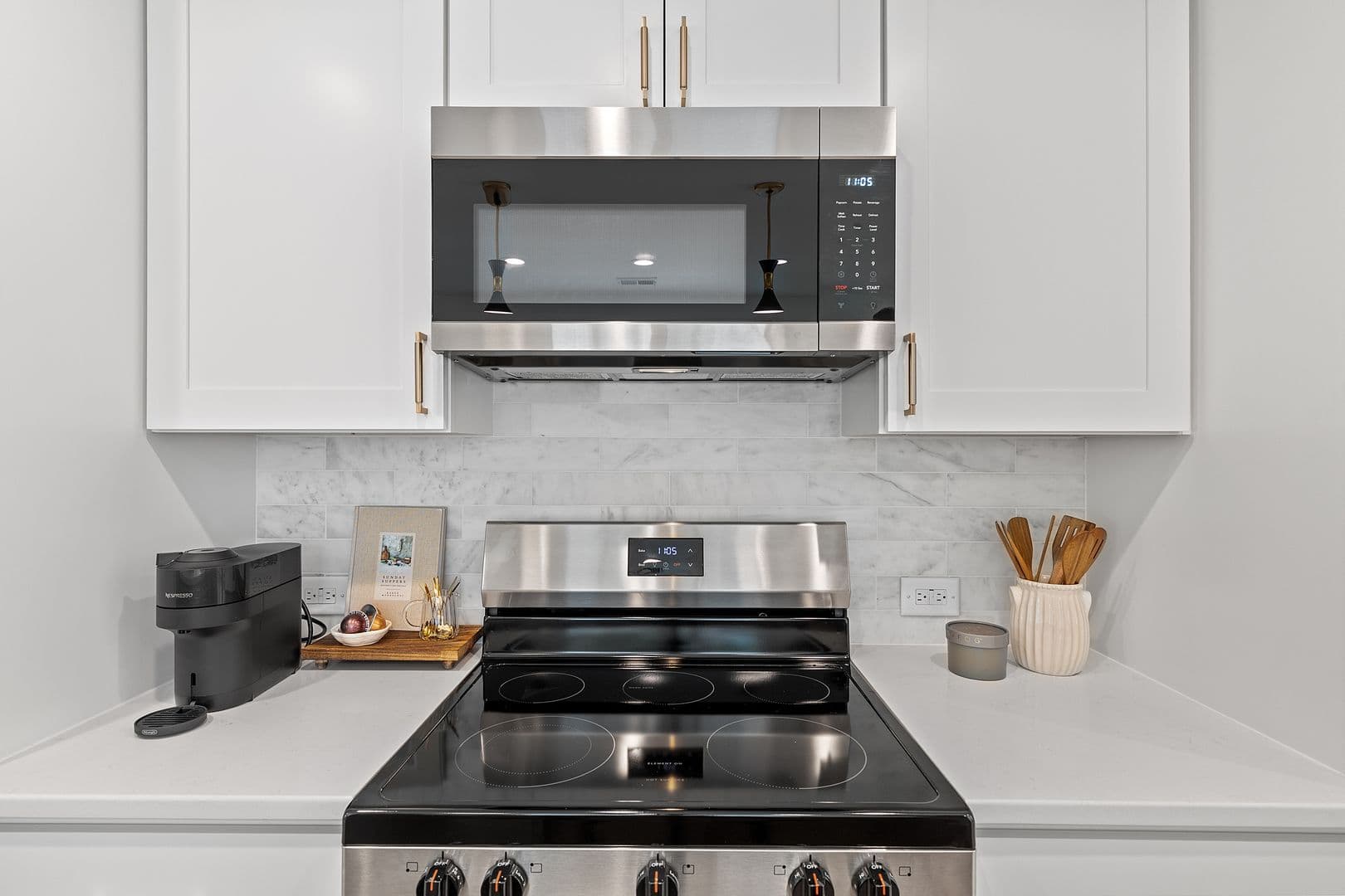 Raleigh House: 420 Peyton St