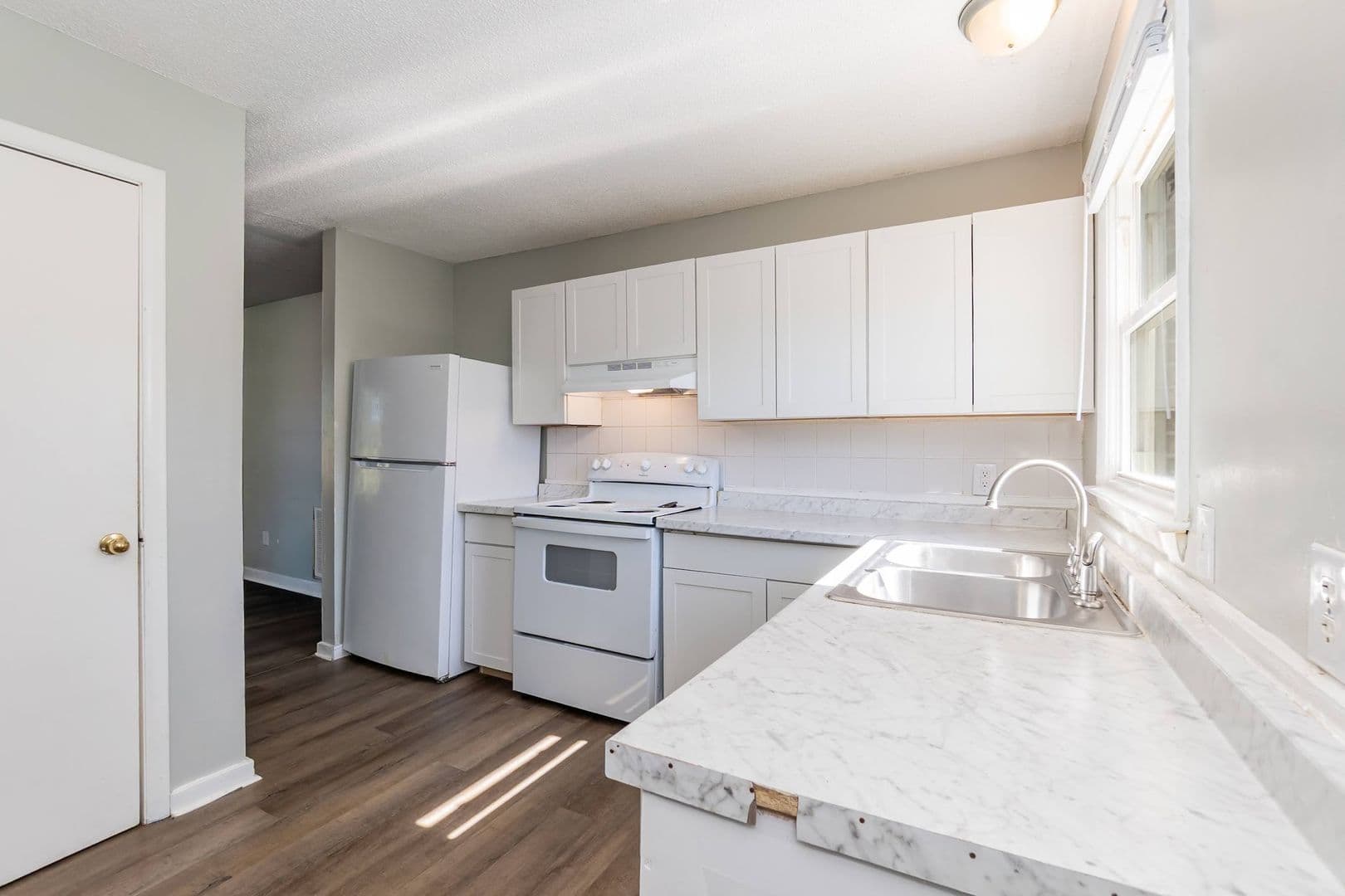 Warrenton House: 103-102 Warrenton Village Dr
