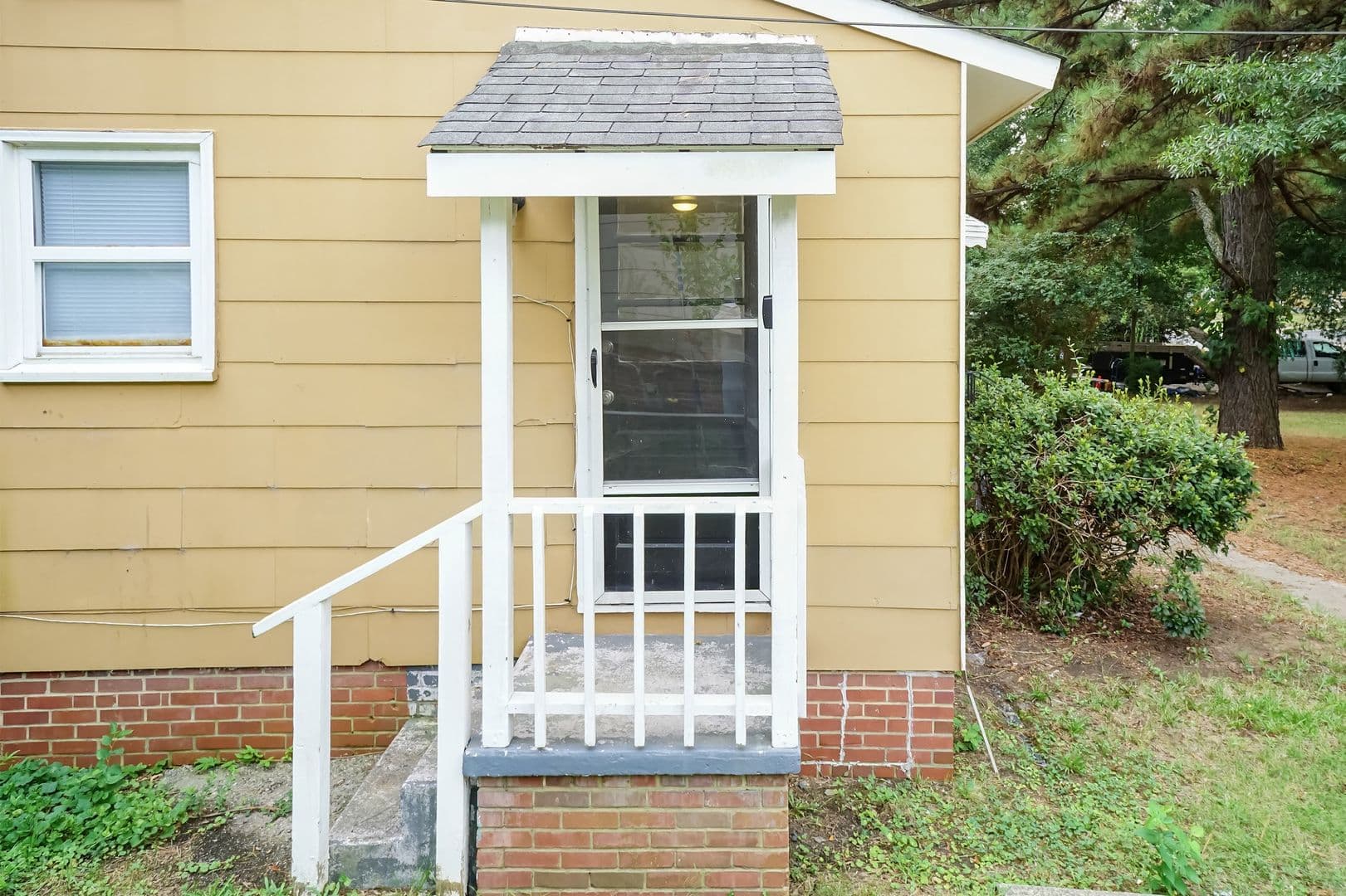 Durham House: 817 S Plum St