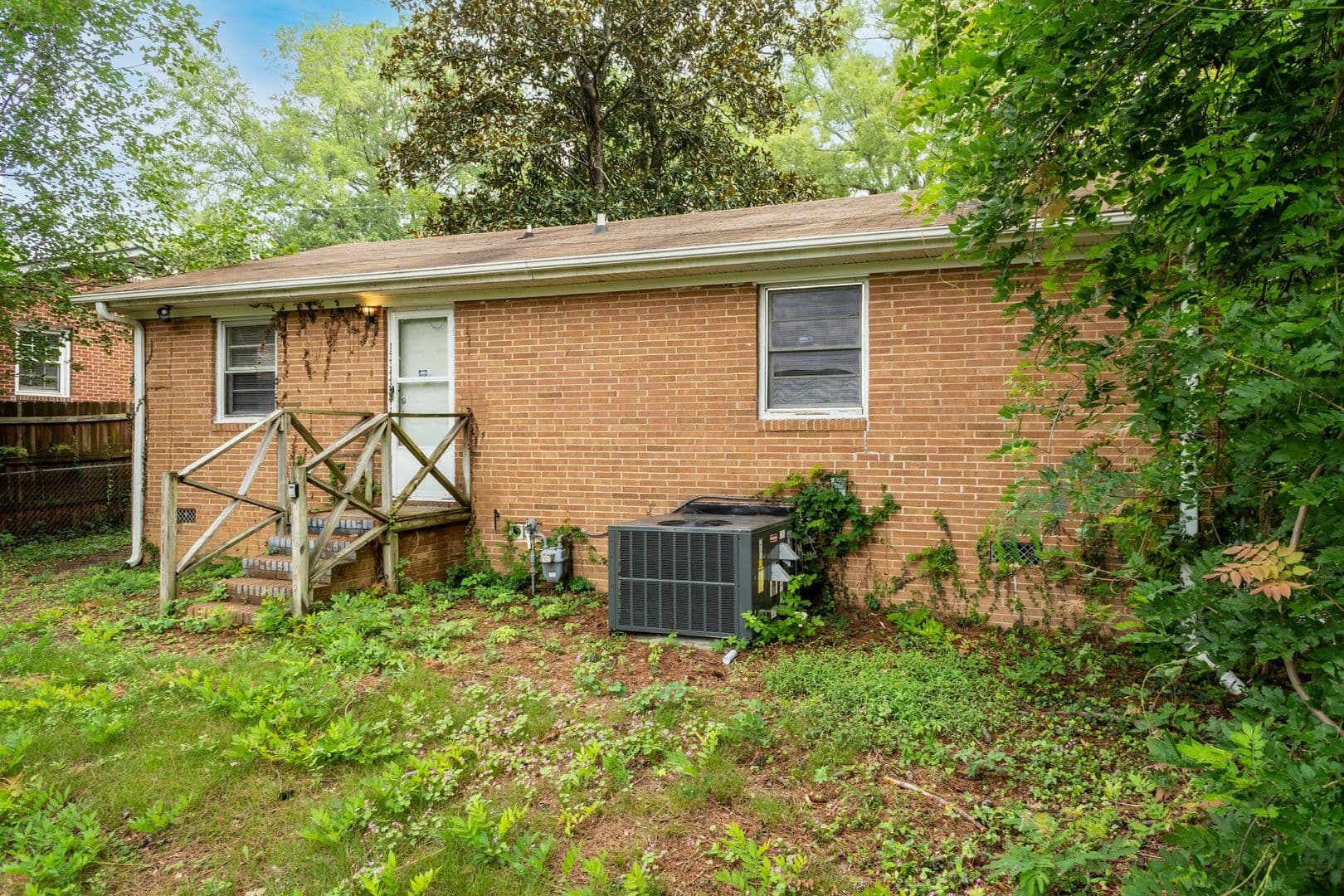 Durham House: 1210 Truman St