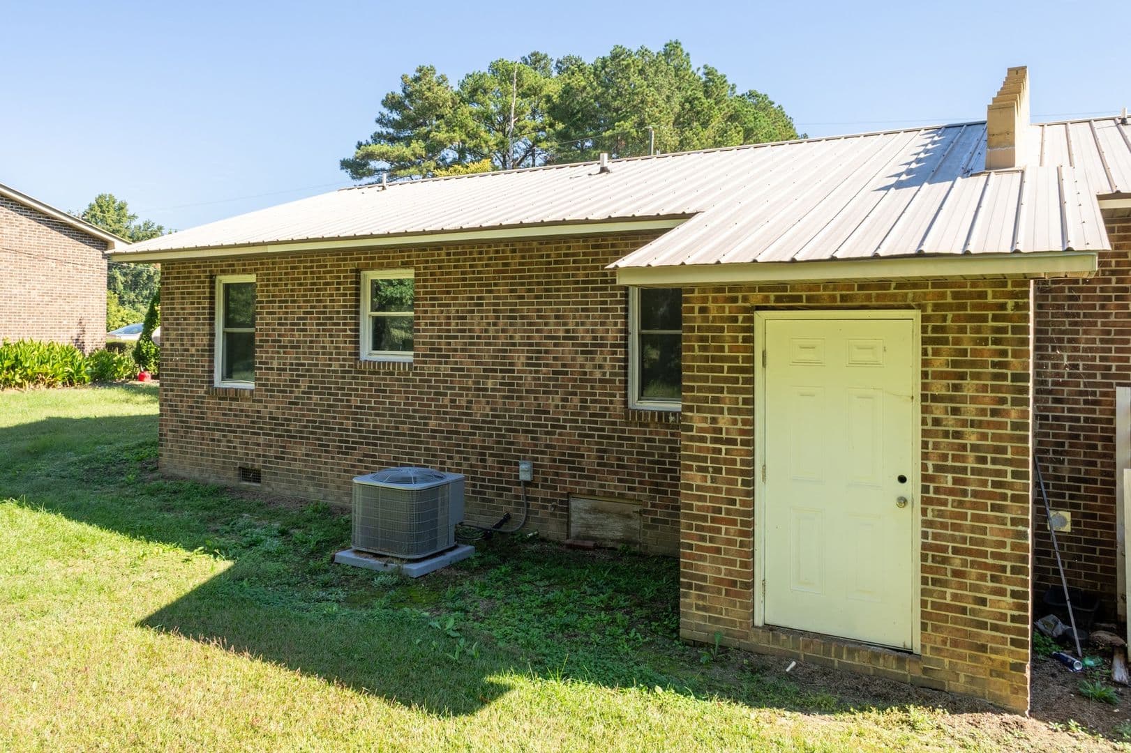 Warrenton House: 110-102 Warrenton Village Dr