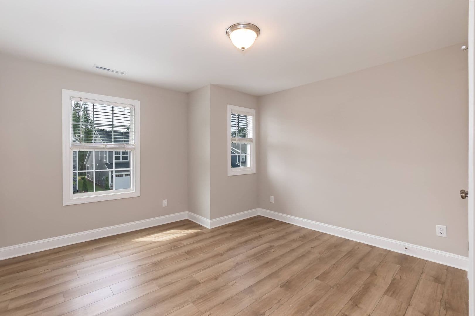 Durham House: 1014 Greatland Rd