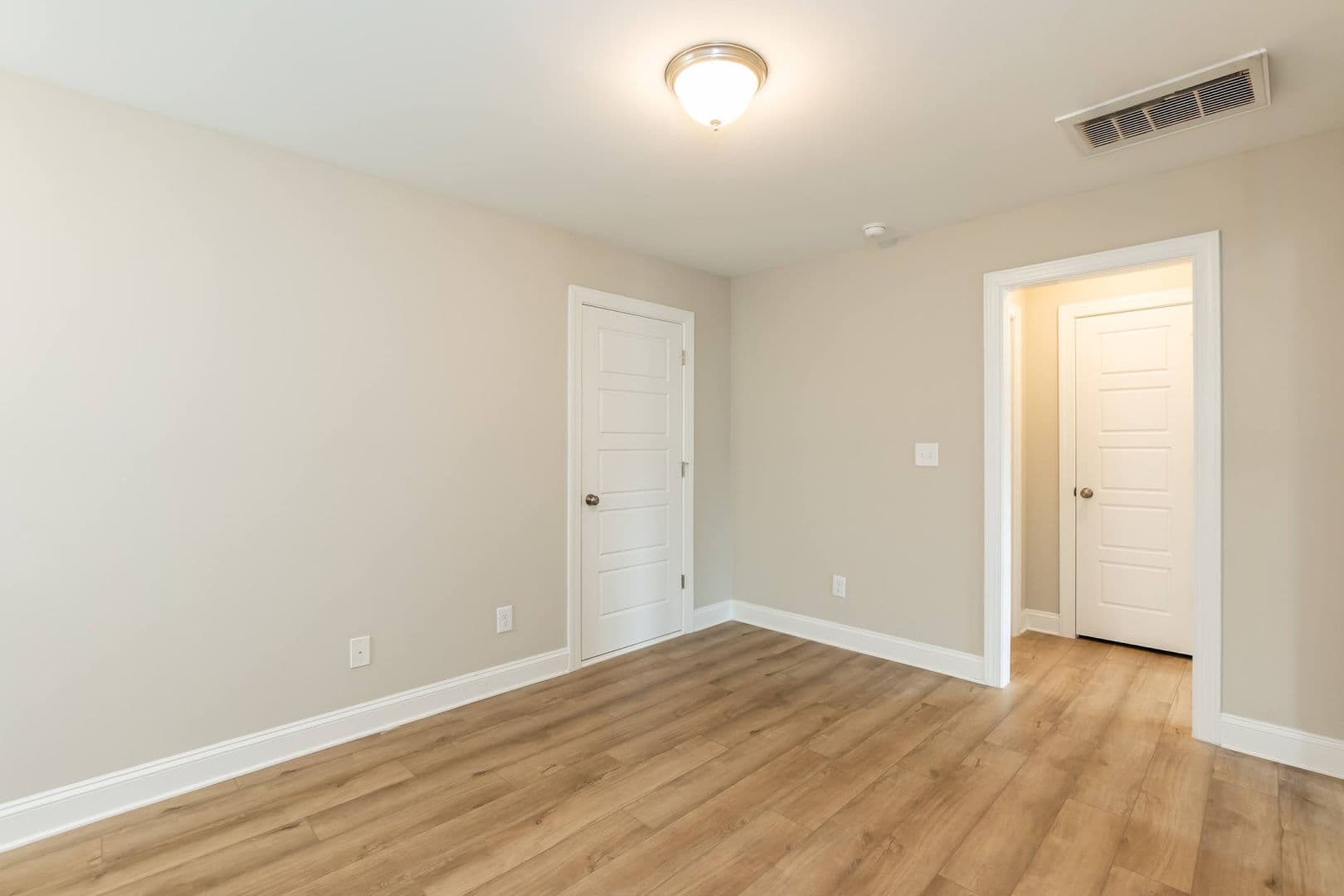 Durham House: 1014 Greatland Rd