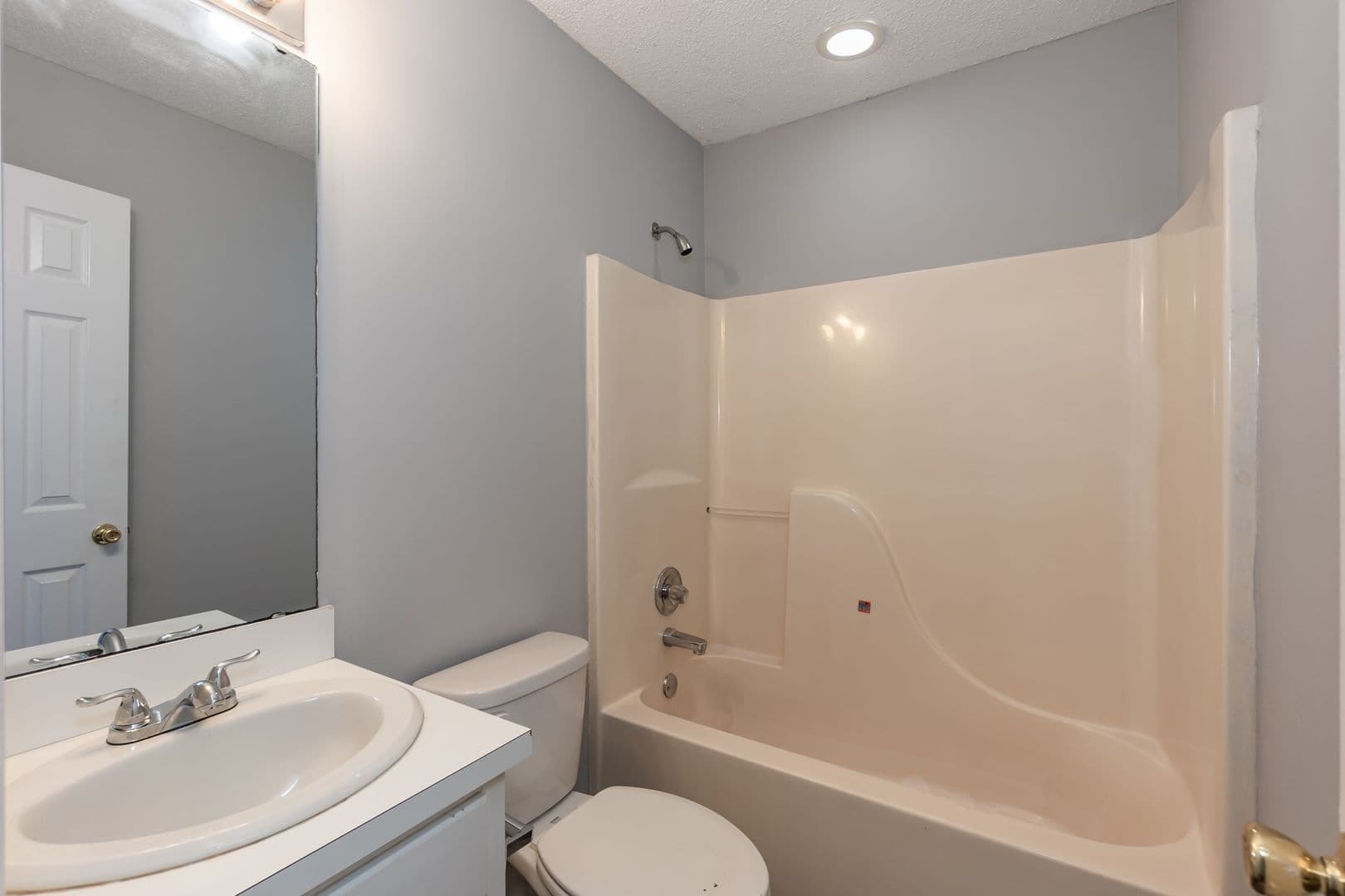 Zebulon House: 205 W Horton St
