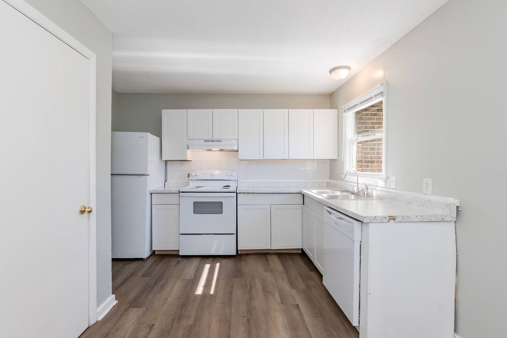 Warrenton House: 103-102 Warrenton Village Dr