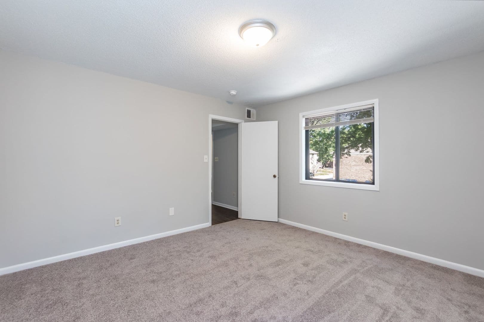 Raleigh Apartment: 2900 Ligon St