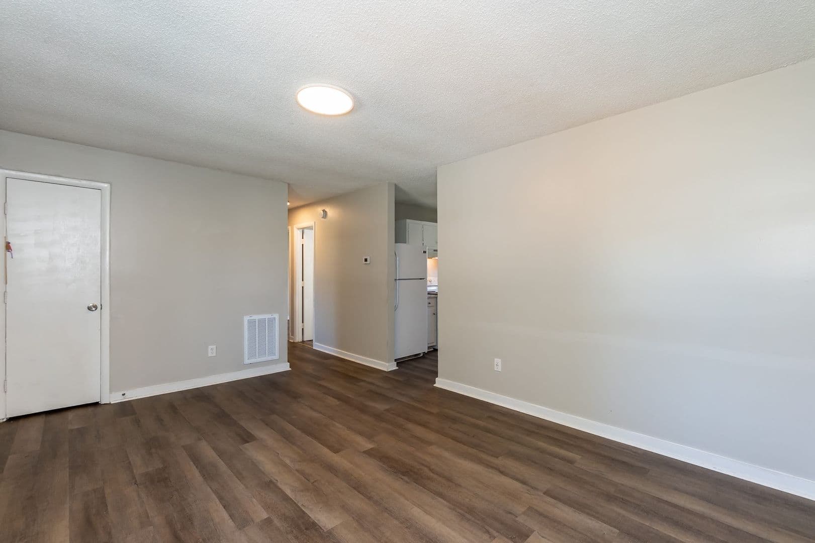 Warrenton House: 103-103 Warrenton Village Dr