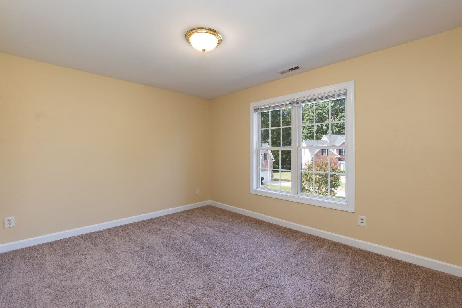 Durham House: 1006 Goldenview Ct
