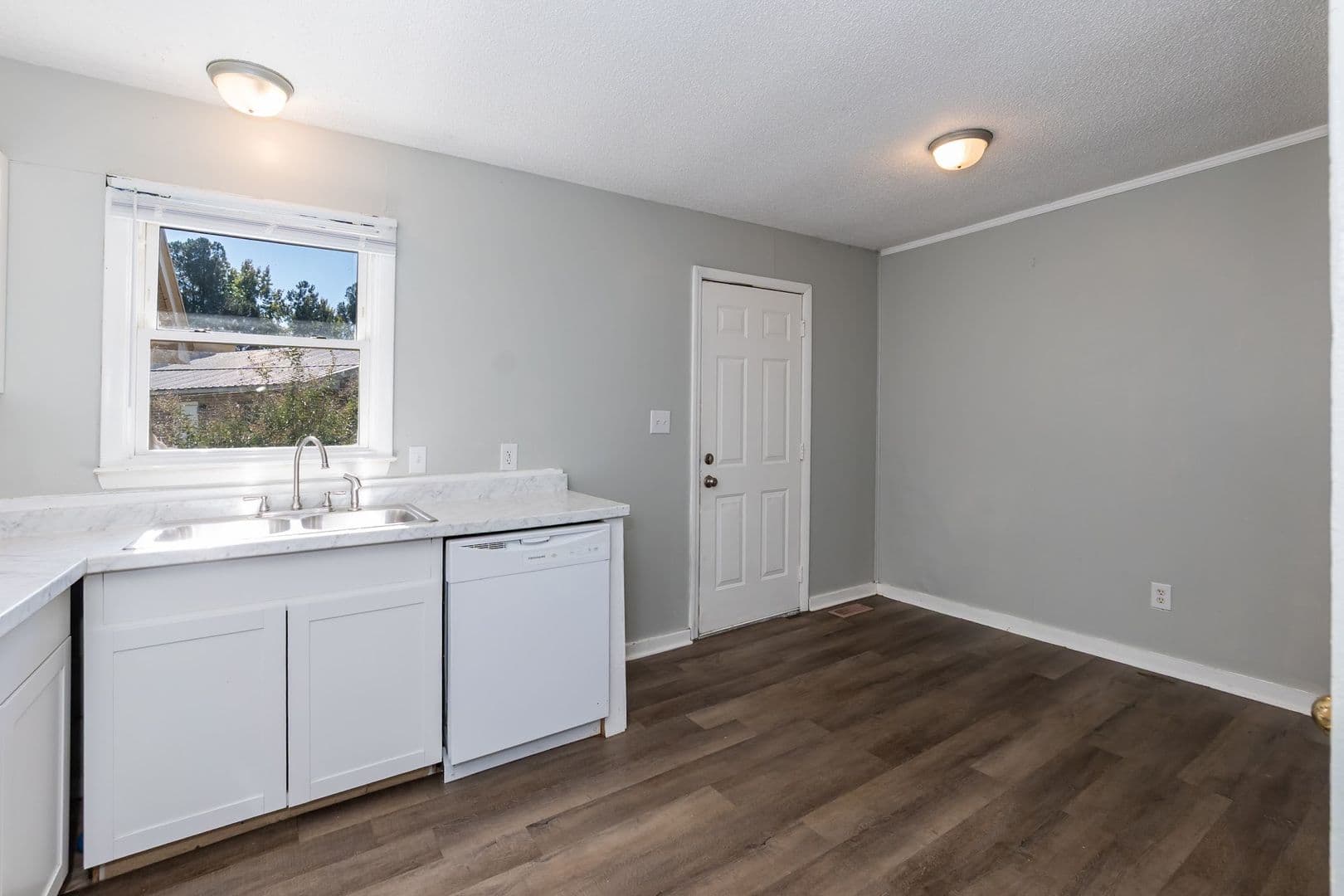 Warrenton House: 103-102 Warrenton Village Dr
