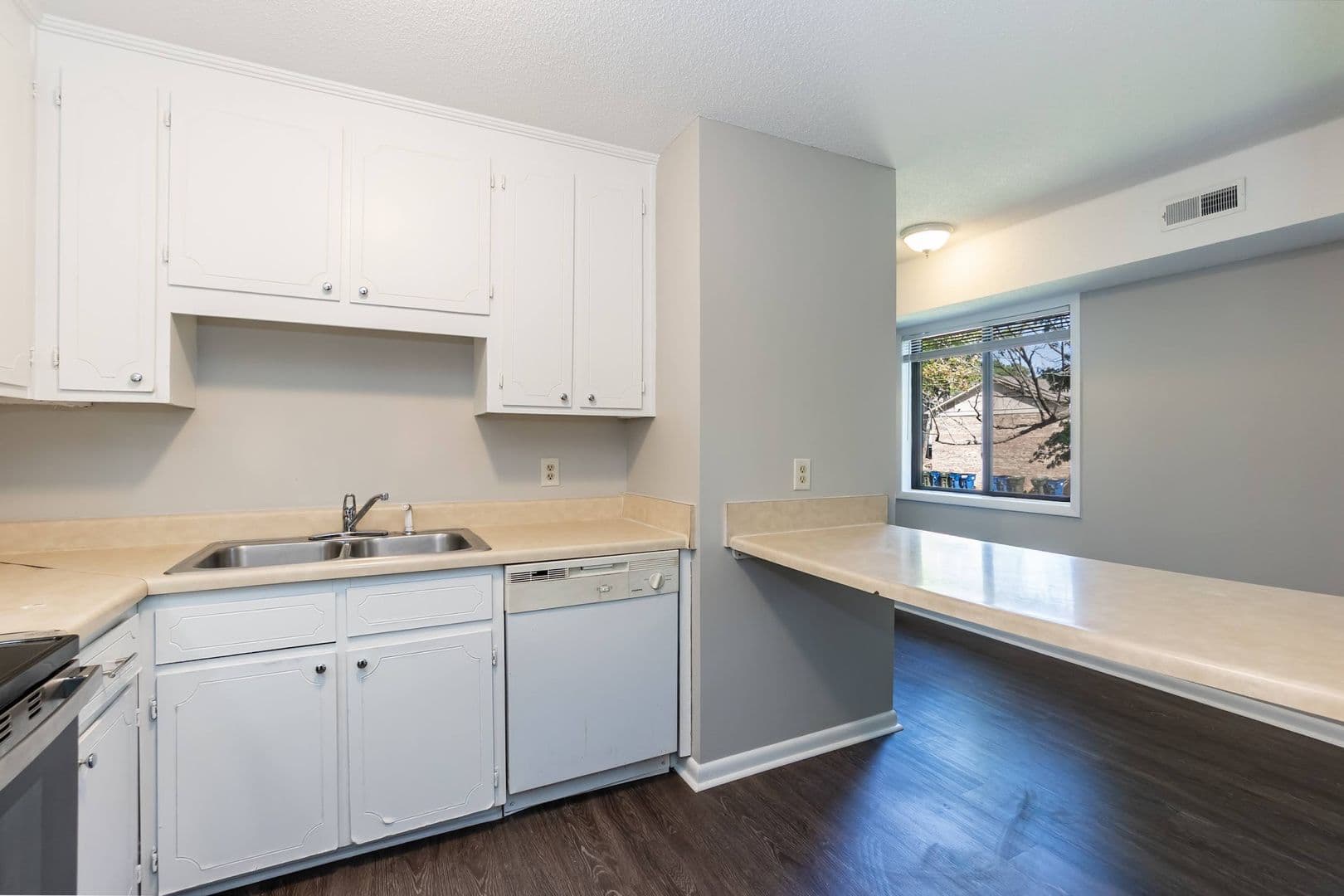 Raleigh Apartment: 2900 Ligon St