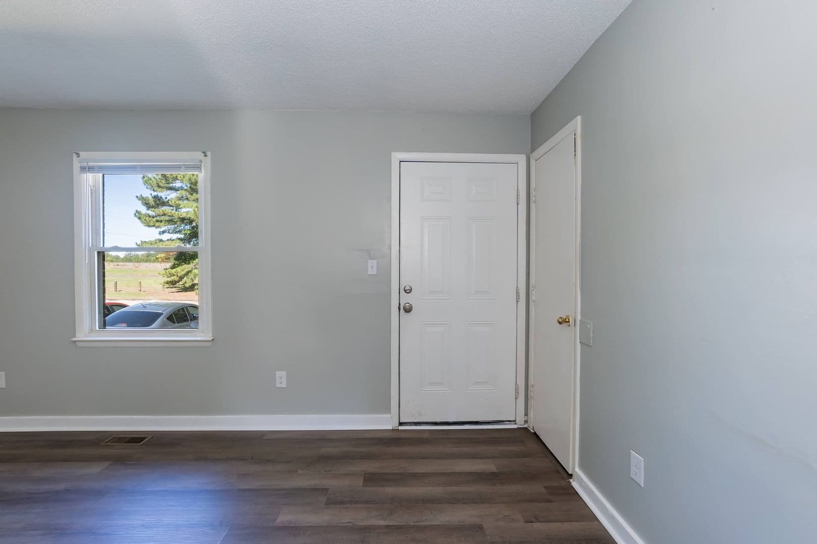 Warrenton House: 103-102 Warrenton Village Dr