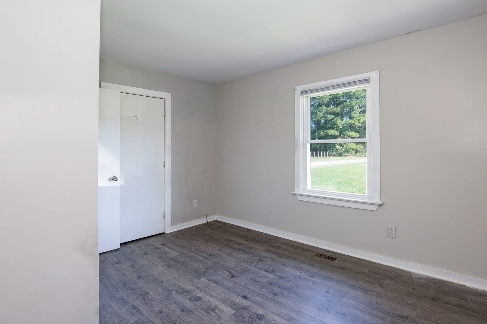 Warrenton House: 110-102 Warrenton Village Dr