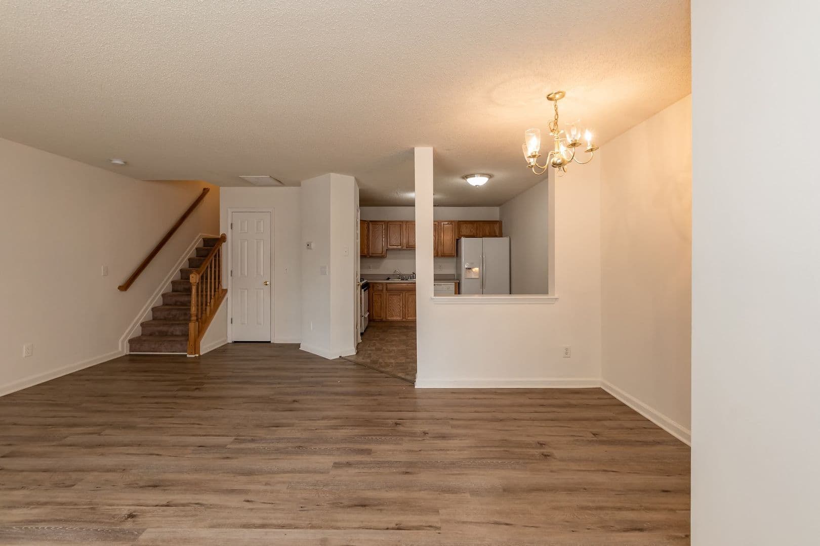 Raleigh House: 8650-112 Neuse Landing Ln