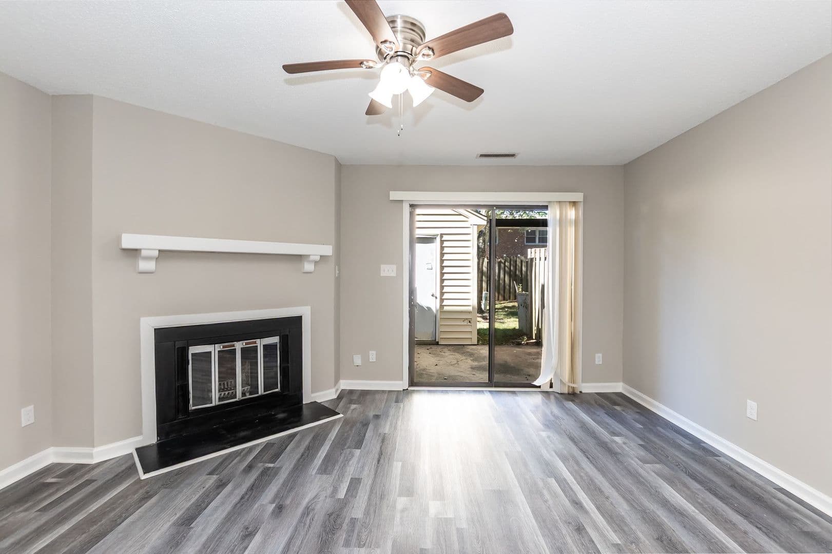 Durham House: 1507 Clermont Rd T-20