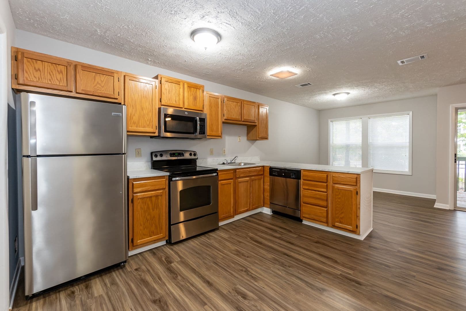Fayetteville House: 6809 Willowbrook Dr Apt 2