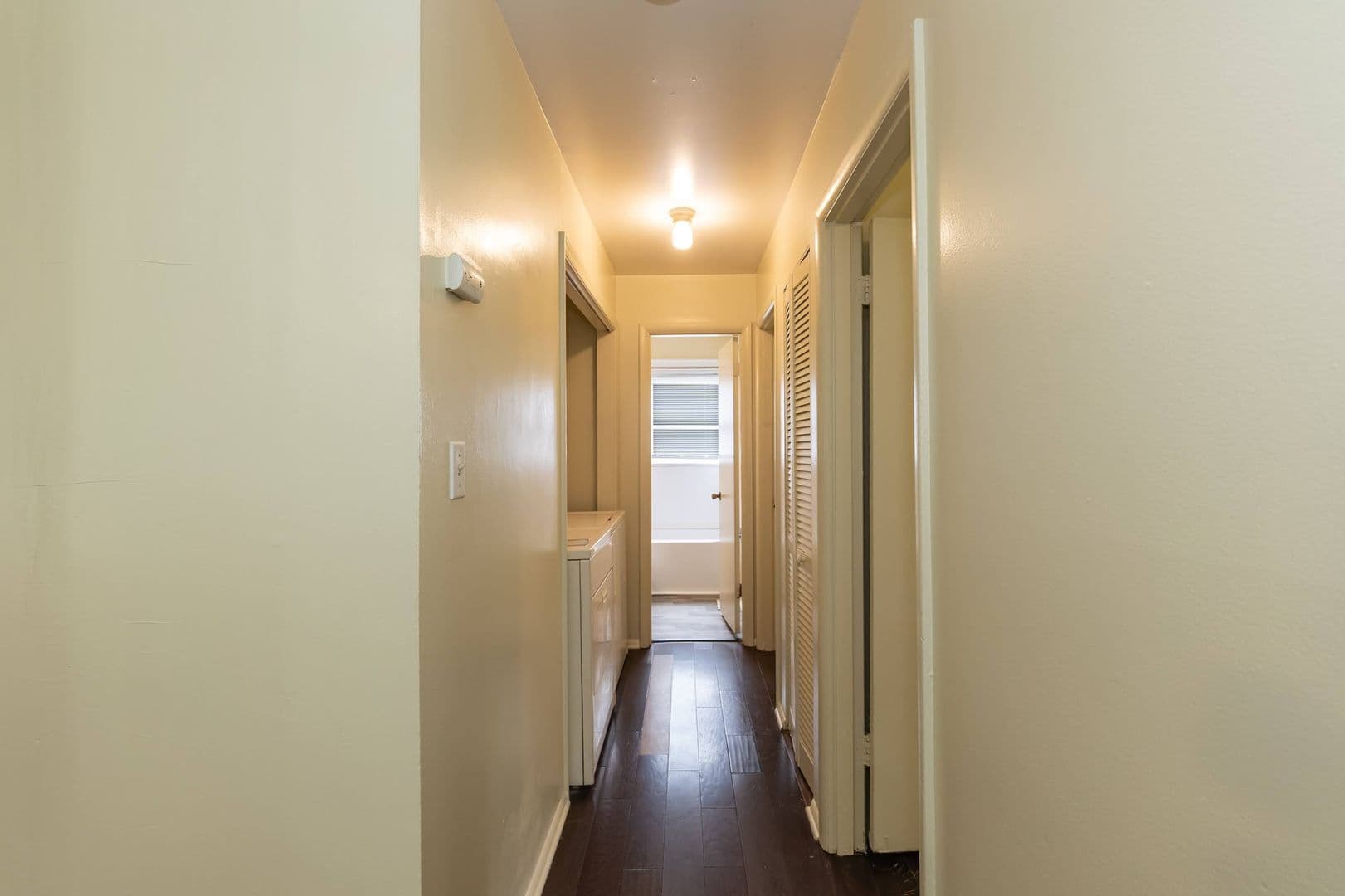 Durham House: 817 S Plum St