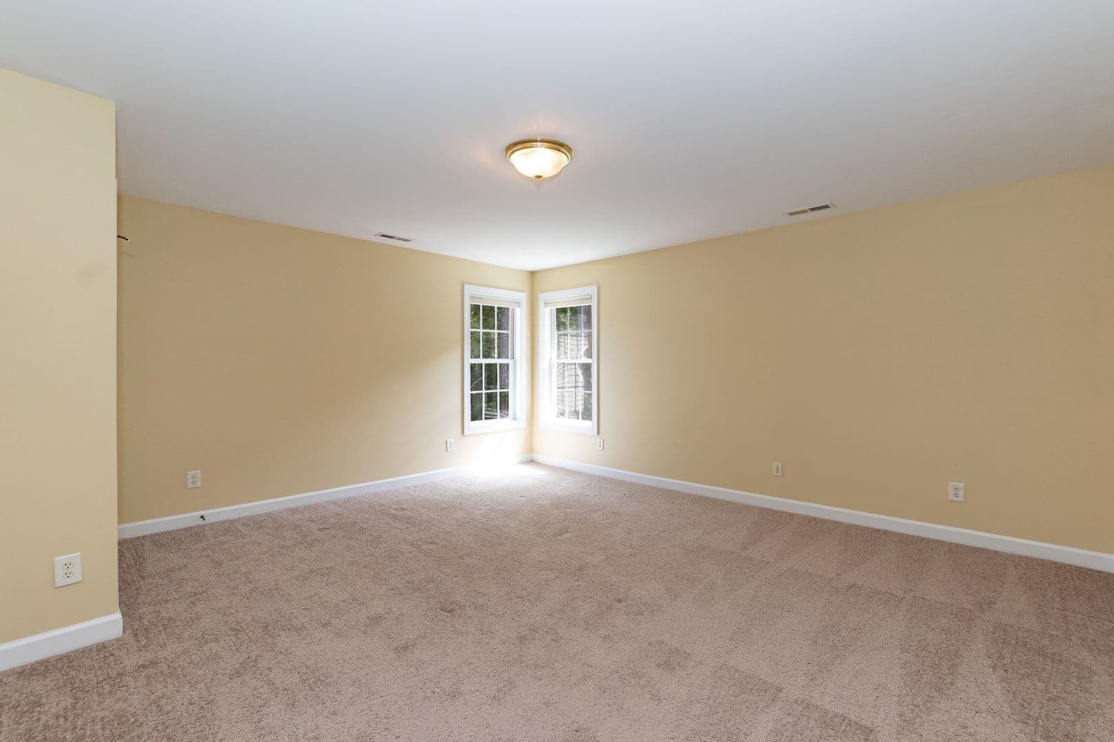 Durham House: 1006 Goldenview Ct
