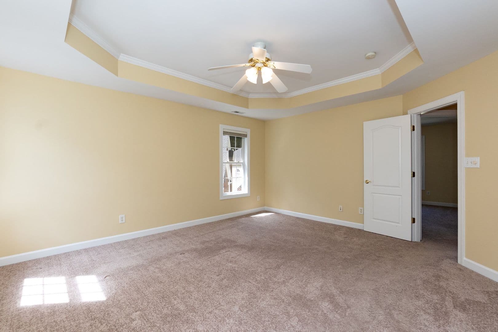 Durham House: 1006 Goldenview Ct