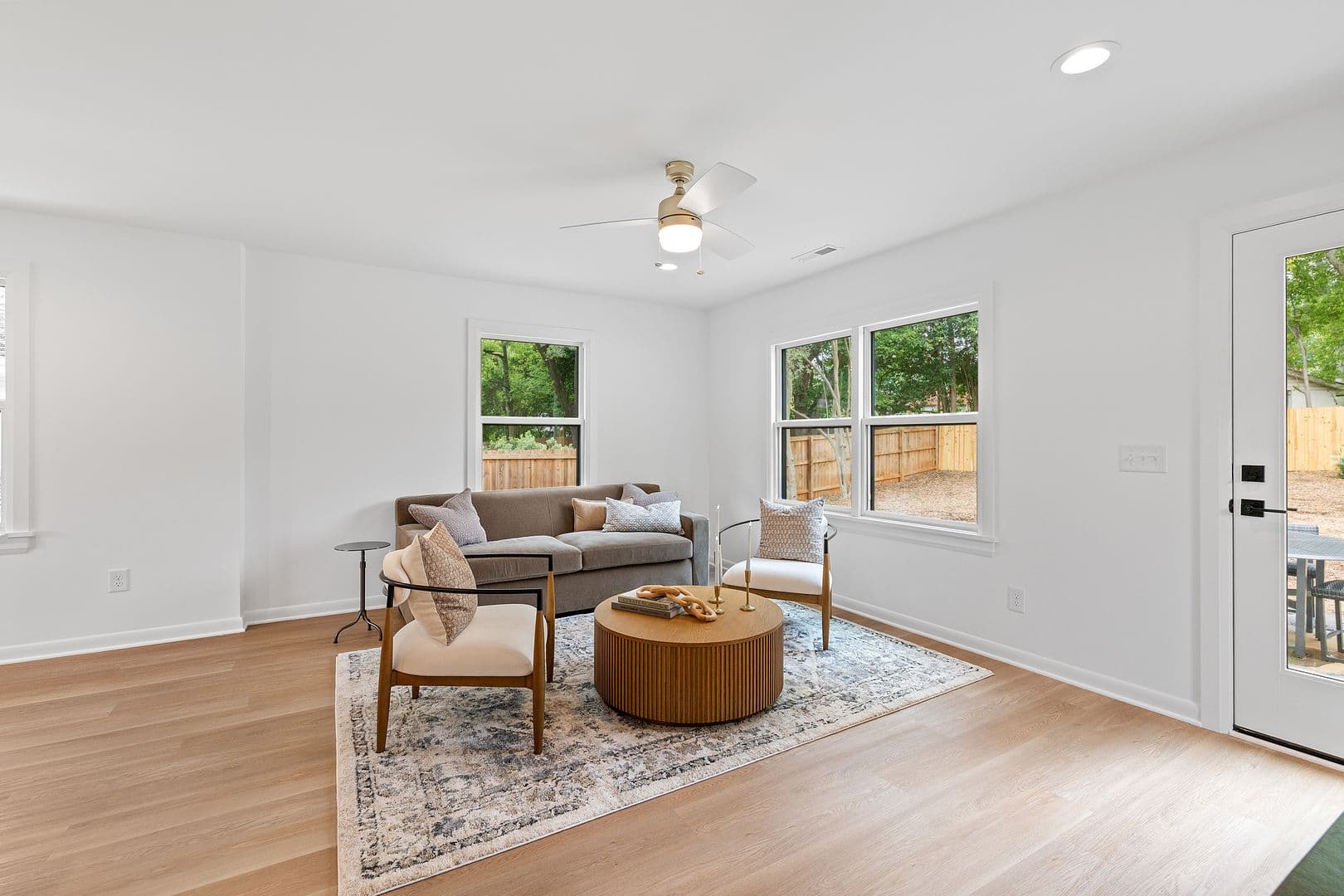Raleigh House: 420 Peyton St