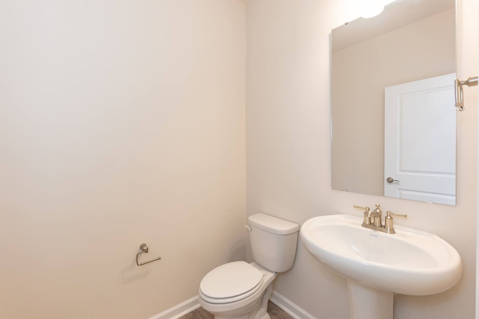 Wendell House: 1498 Rhodes Pond St