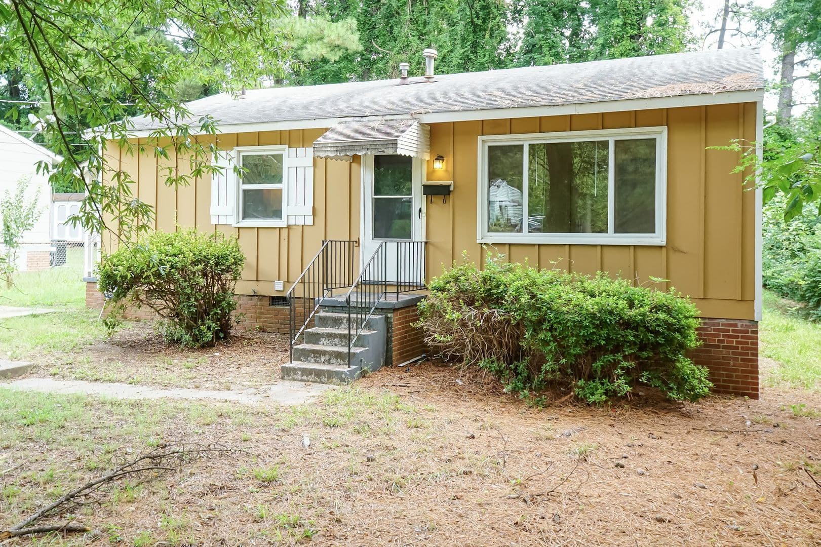 Durham House: 817 S Plum St