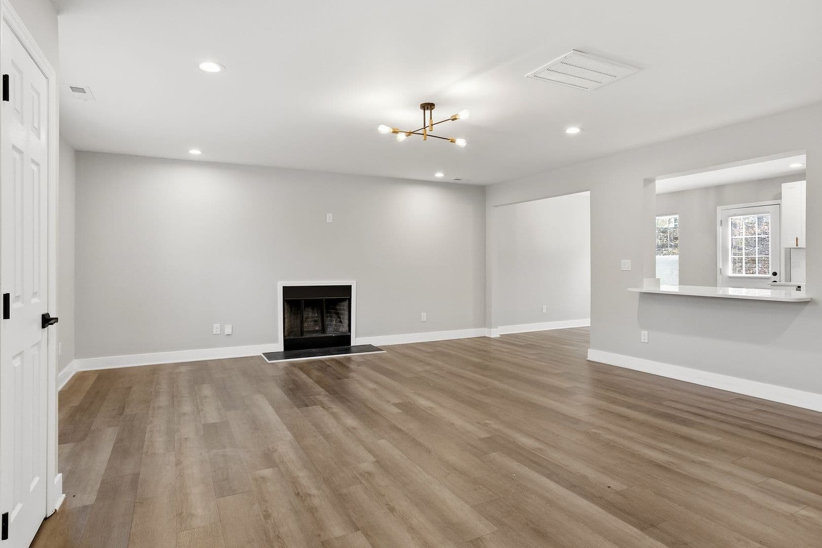 Raleigh House: 4228 Dalcross Rd
