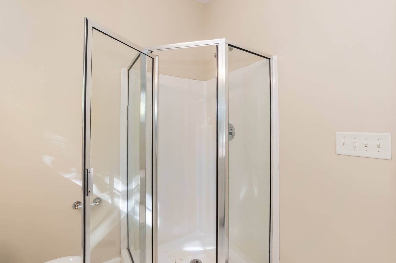 Rolesville House: 108 Allie Bell Ln