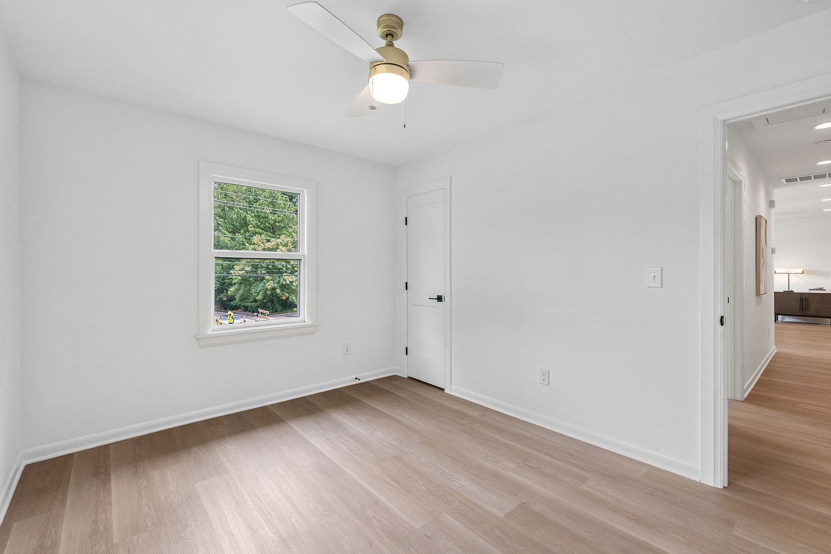 Raleigh House: 420 Peyton St
