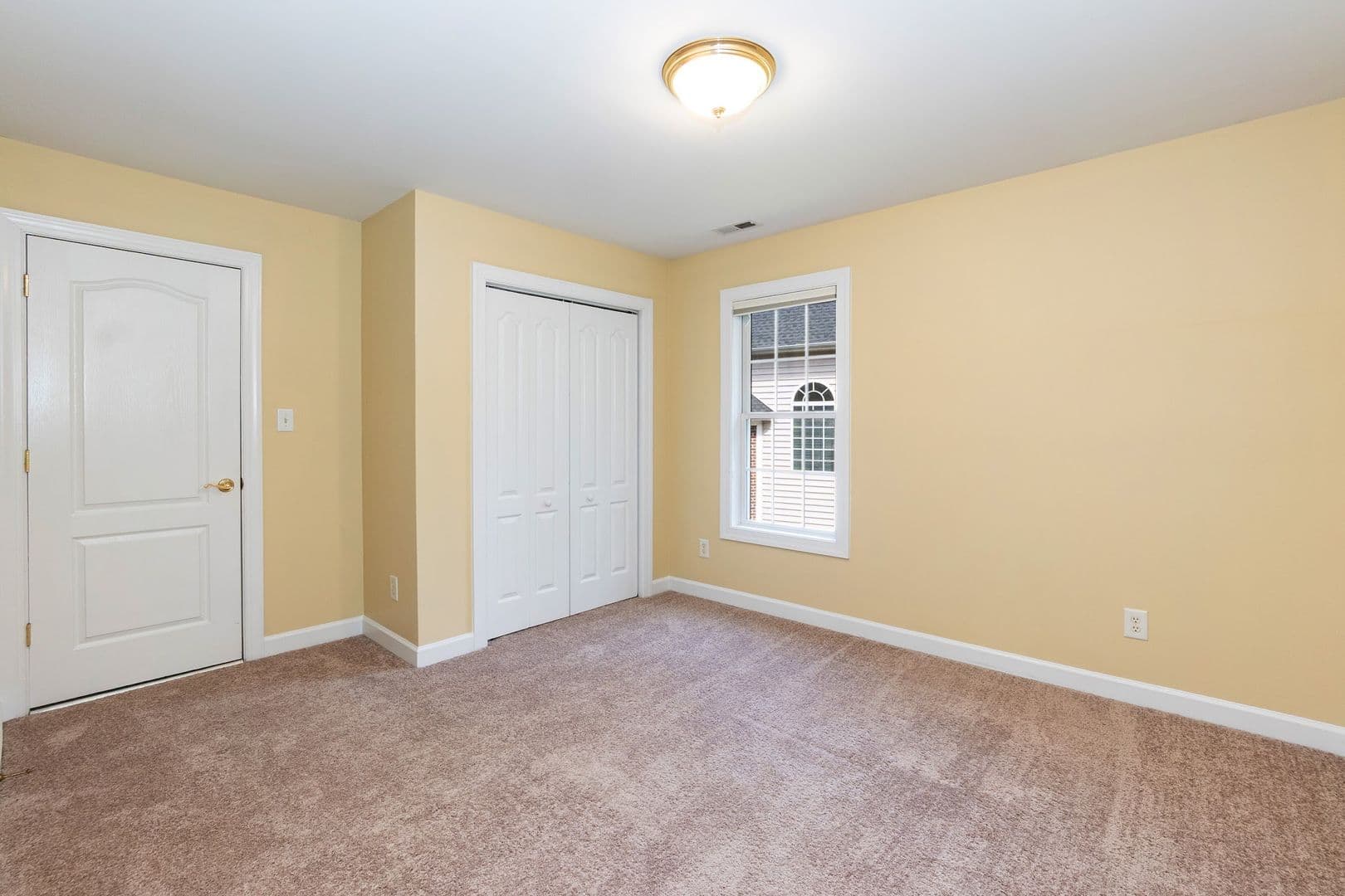 Durham House: 1006 Goldenview Ct