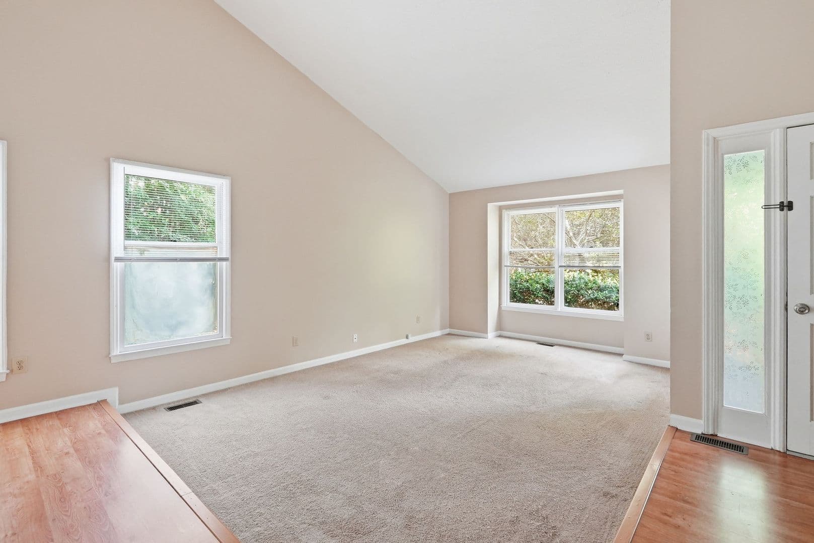 Chapel Hill House: 10 Clover Dr