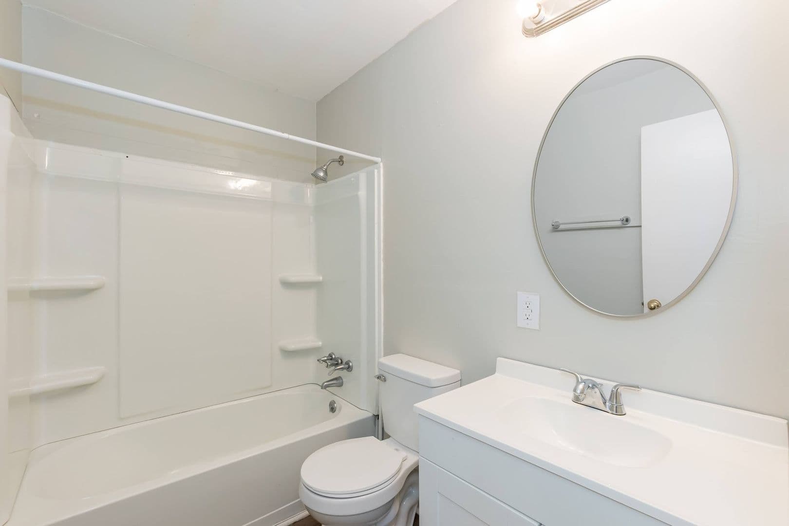 Warrenton House: 103-102 Warrenton Village Dr