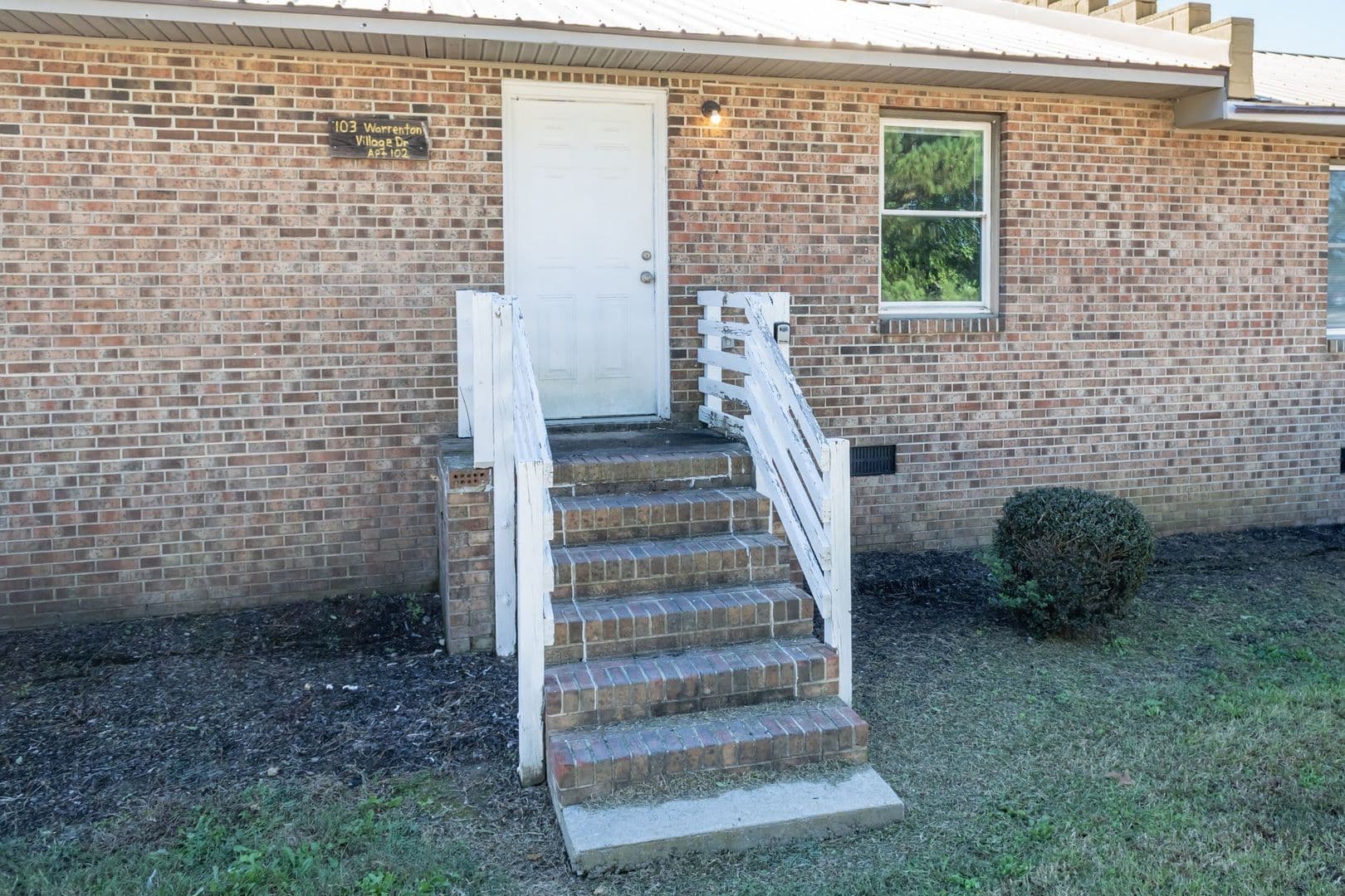 Warrenton House: 103-102 Warrenton Village Dr