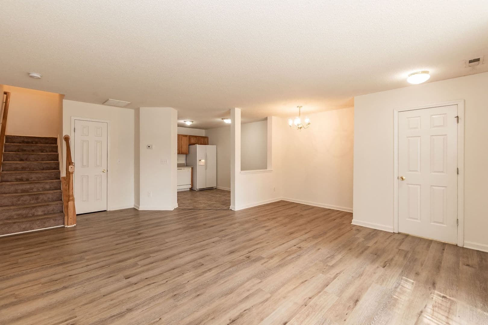 Raleigh House: 8650-112 Neuse Landing Ln