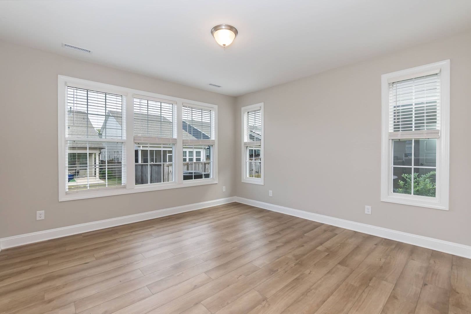 Durham House: 1014 Greatland Rd
