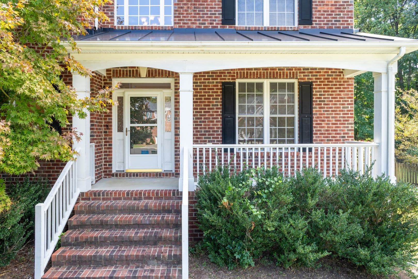 Durham House: 1006 Goldenview Ct
