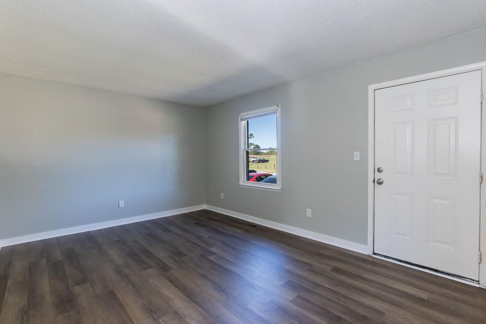 Warrenton House: 103-102 Warrenton Village Dr