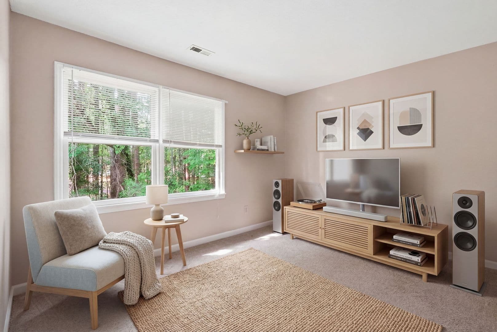 Chapel Hill House: 10 Clover Dr