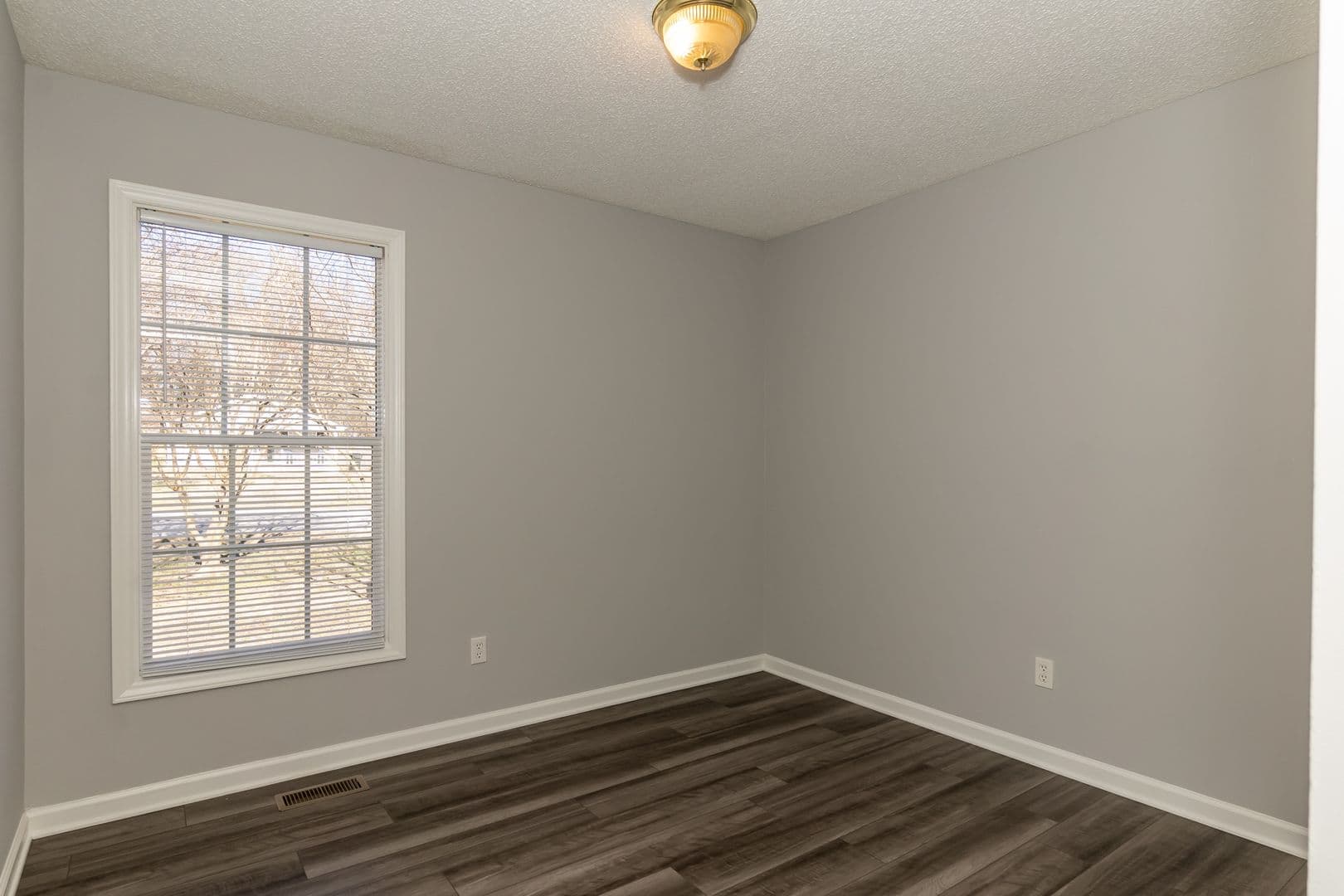 Zebulon House: 205 W Horton St