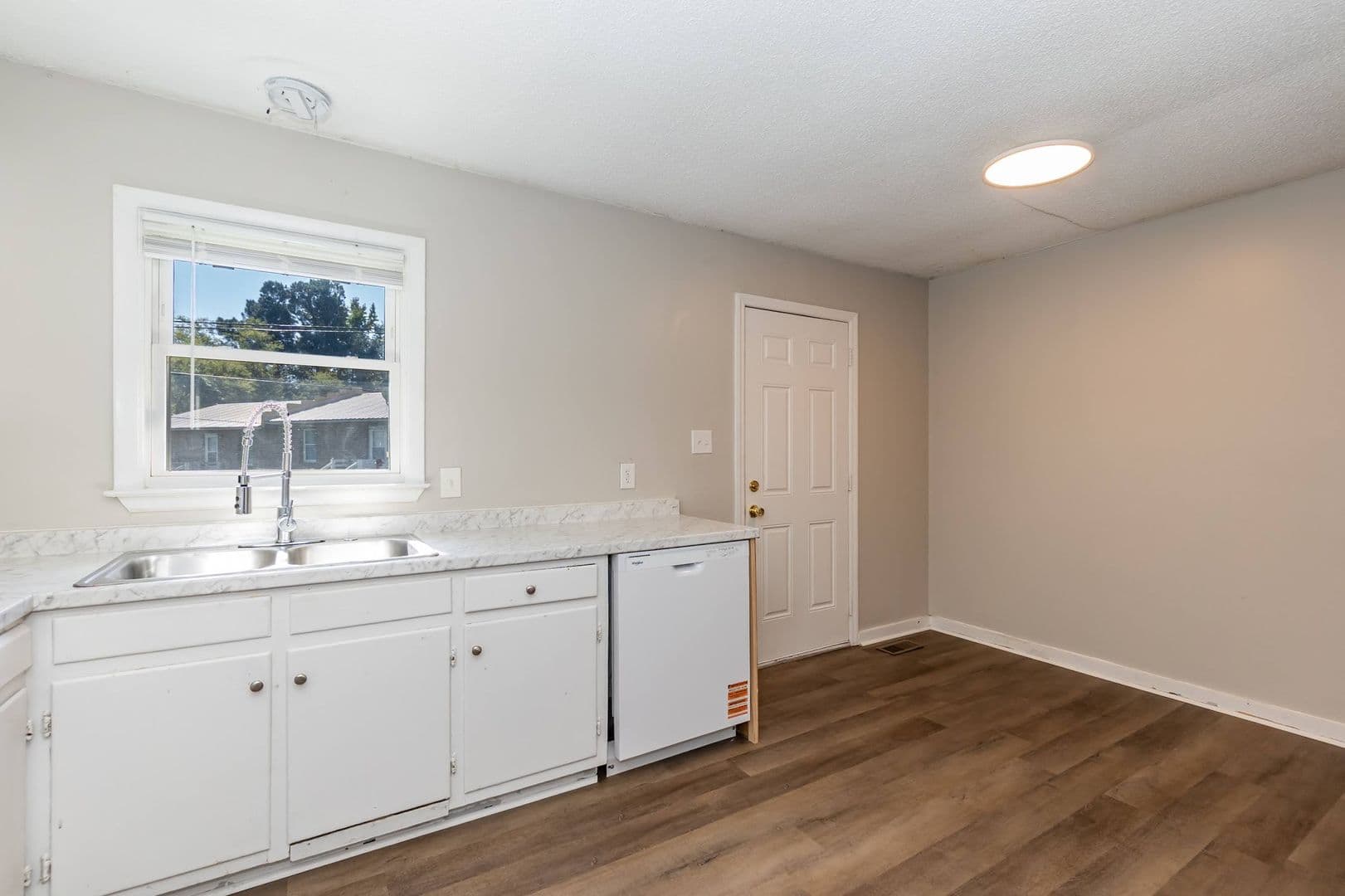 Warrenton House: 103-103 Warrenton Village Dr